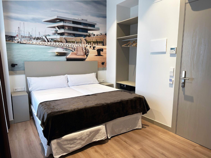 Bedroom 2, Hotel BESTPRICE Valencia, Valencia