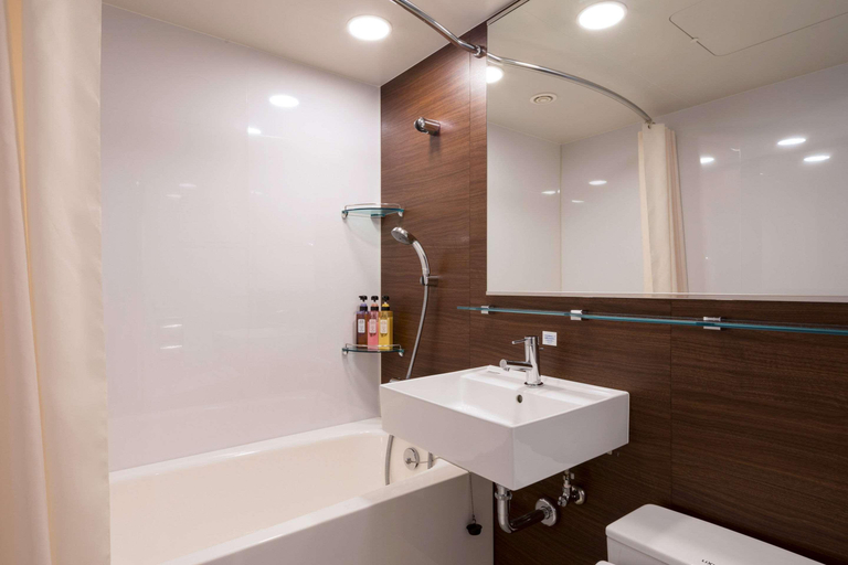 Bathroom 22