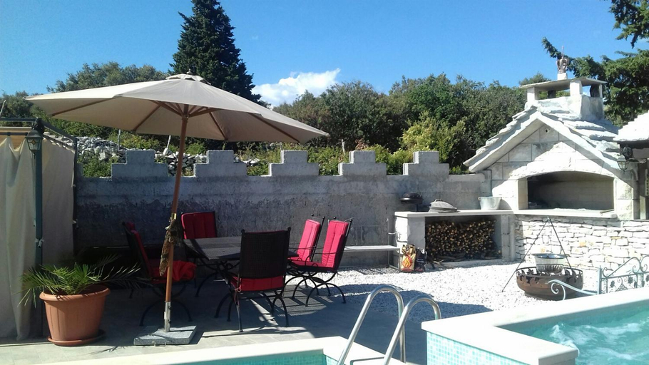 Others 3, Villa Tamara,3 heated Pools, Entire Villa for sole use, Supetar