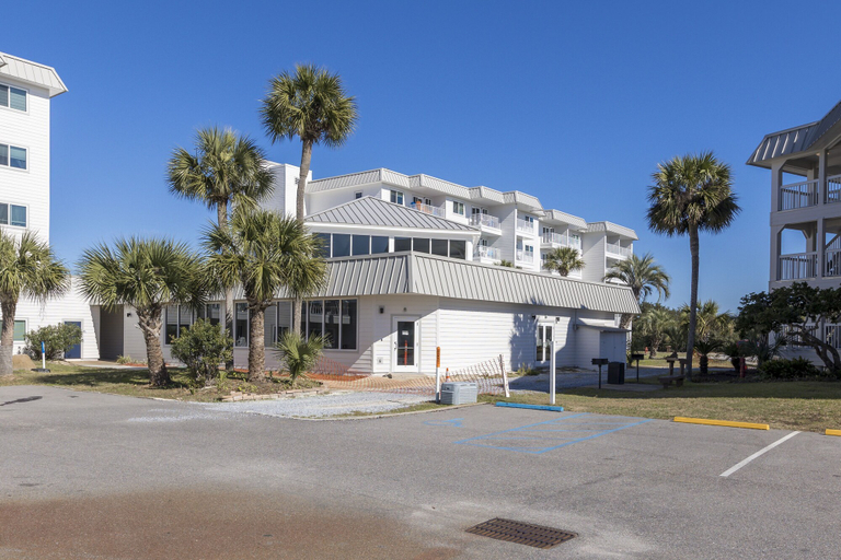 Exterior & Views 2, Plantation 3201, Baldwin