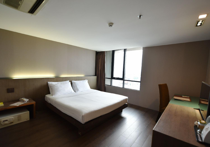 Bedroom 23