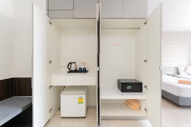 Bathroom 4