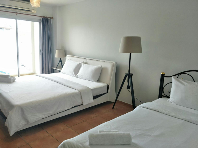 Bedroom 13
