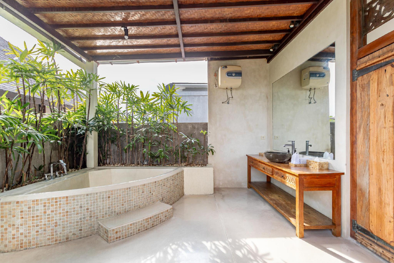 Bathroom 2, Villa Ace by The Bali Agent, Badung