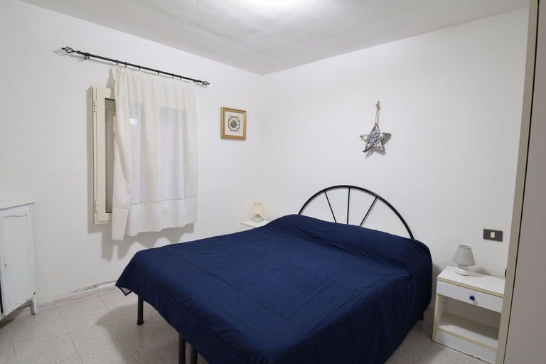 Bedroom 2, Appartamento Tavernella In Budoni, Nuoro