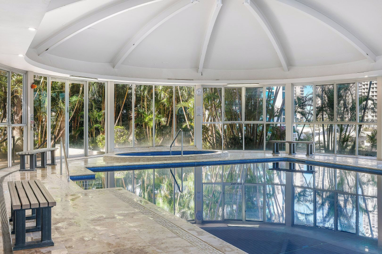 Sport & Beauty 5, Resort Style Chevron Apartments, Gold Coast