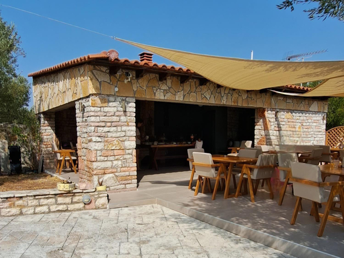 Food & Drinks 4, Foinikounta view, Peloponnese