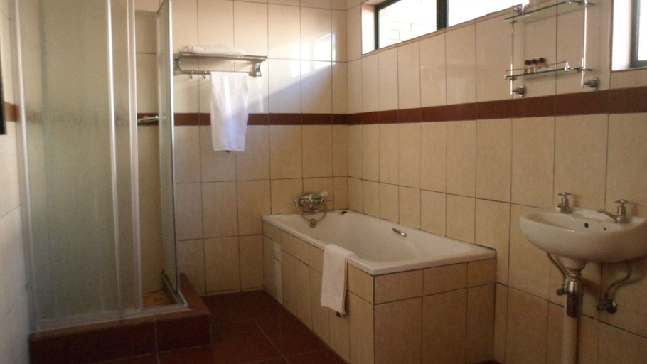 Bathroom 3, Airport Hotel Maun, Ngamiland East