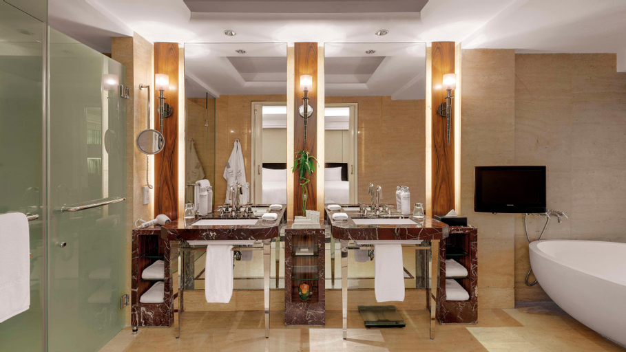 Bathroom 7
