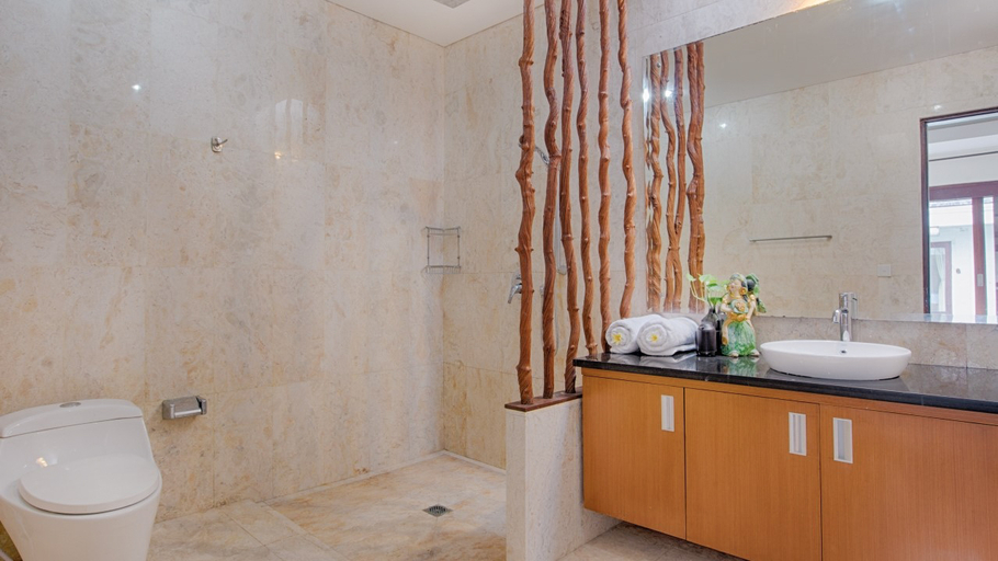 Bathroom 5, Villa Harmony Canggu, Badung