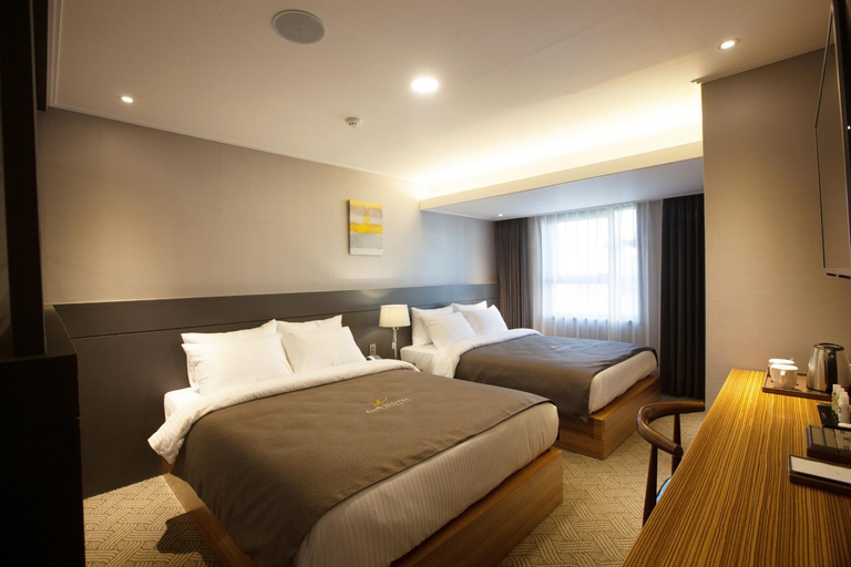 Bedroom 9