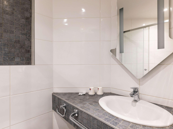 Bathroom 4