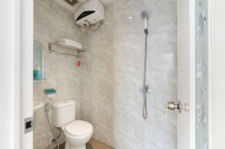 Bathroom 6