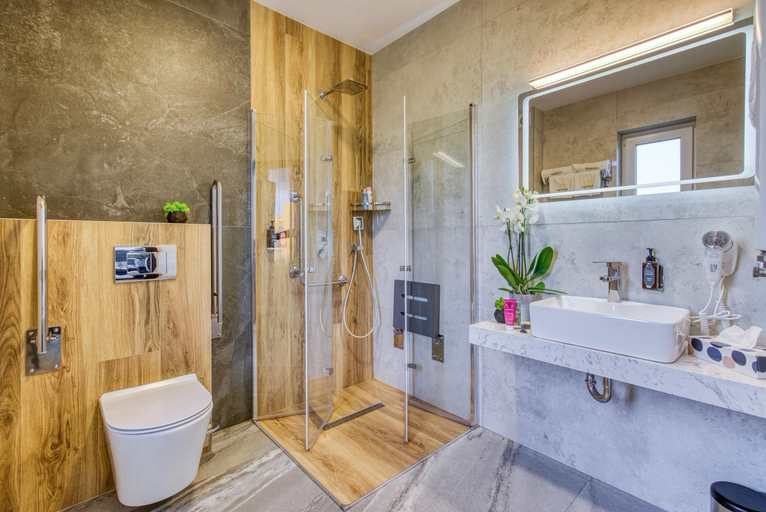Bathroom 2