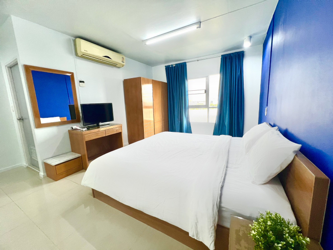 Bedroom 9