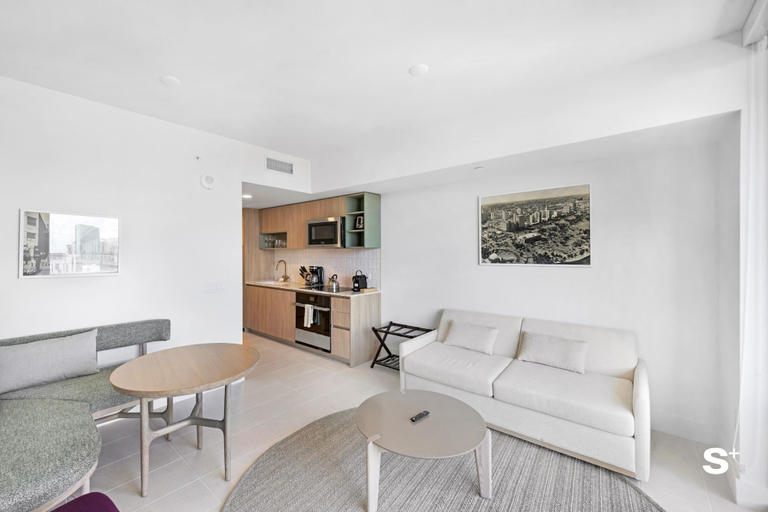 Others 5, Downtown Haven Sleek 1-BR with Vistas, Miami-Dade