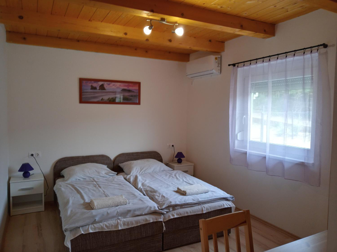 Bedroom, Napsugar Vendeghaz, Nagykanizsai/Zalakaros