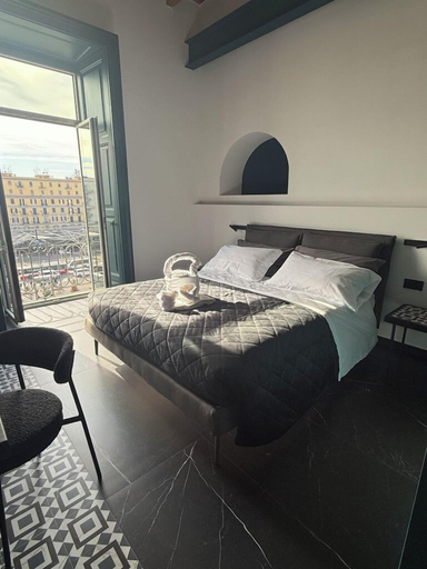 Bedroom 2, Volta 70, Napoli
