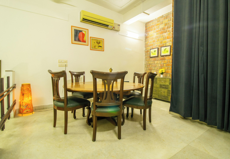 Food & Drinks 5, Opulent Antique 3br Villa in Gurugram, Gurgaon