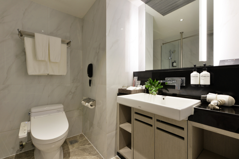 Bathroom 4