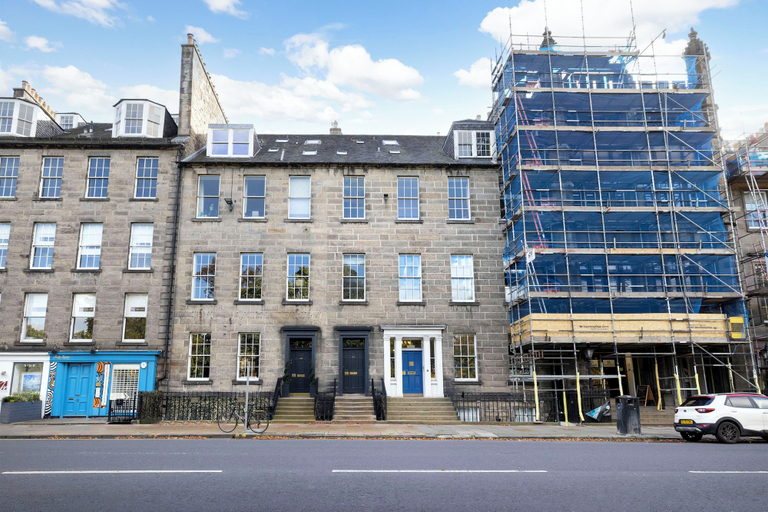 Exterior & Views 2, Contemporary Apt in the New Town, Edinburgh