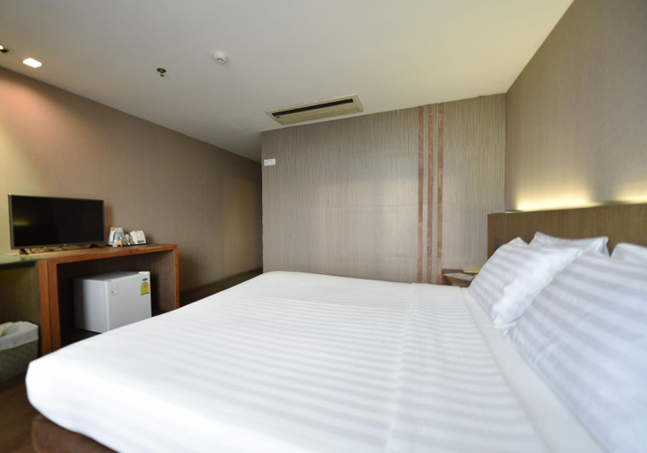 Bedroom 24