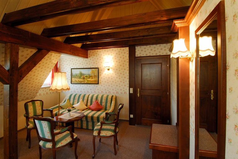 Dining Room 4