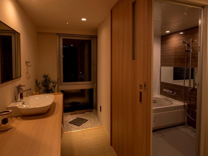 Bathroom 7