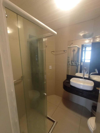 Bathroom 4, Conforto a Beira Mar no Golden Fortaleza, Fortaleza