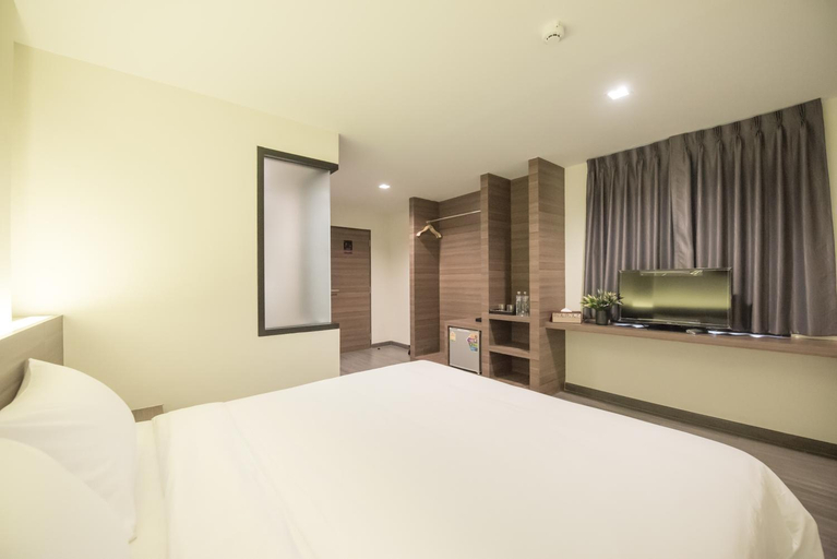 Bedroom 6