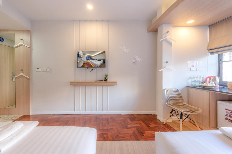 Bedroom 8