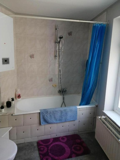 Others 3, Simpele slaapkamer Geraardsbergen, Oost-Vlaanderen