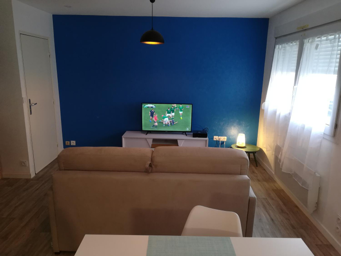 Bedroom 2, Cosmopolitan & Parking, Centre ville Le Mans, Sarthe