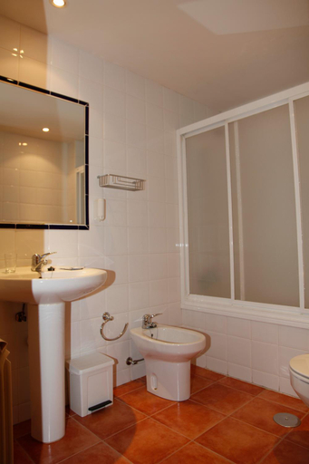 Others 5, Hostal La Granja, Guadalajara