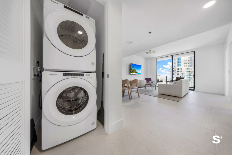 Bathroom 3, Cityscape Retreat Stylish 1BR, Miami-Dade