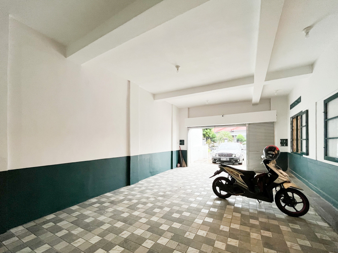 Others 5, RedDoorz @ Tobias Living Blitar, Blitar