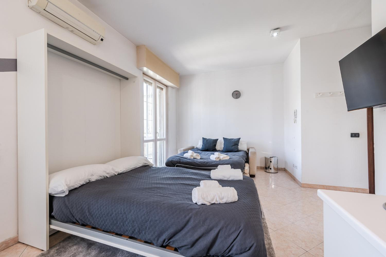 Others 4, Roma 23, SmartStay Rozzano, Milano