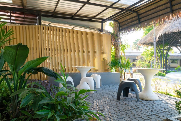 Food & Drinks 5, Jintana Resort, Muang Buri Ram