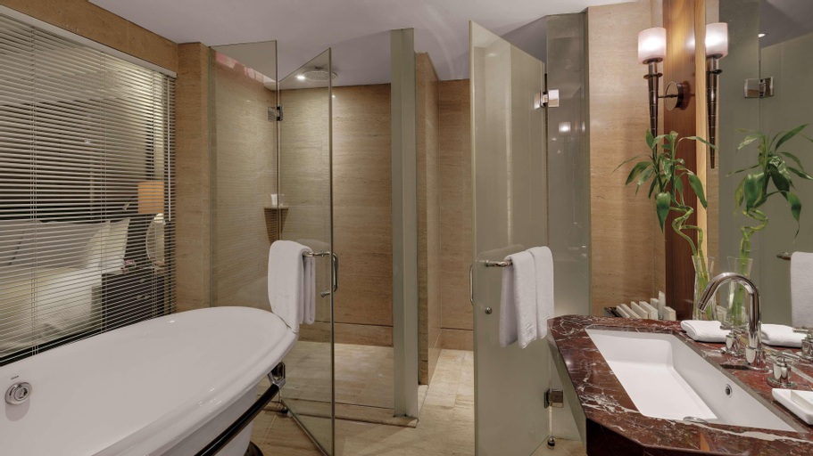 Bathroom 12