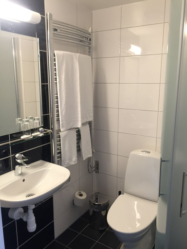 Bathroom 4, Hotell Hulingen, Hultsfred