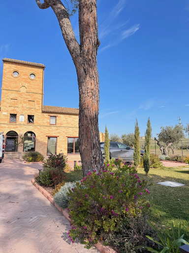 Exterior & Views 2, Relais La Colombaia, Macerata