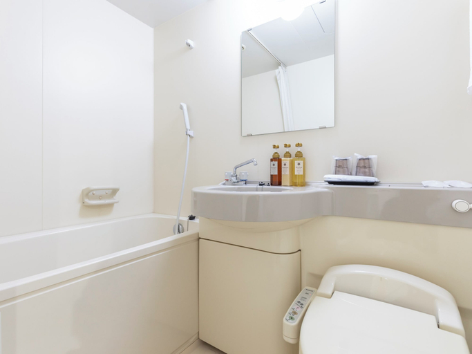 Bathroom 3, Kochi Terminal Hotel, Kōchi