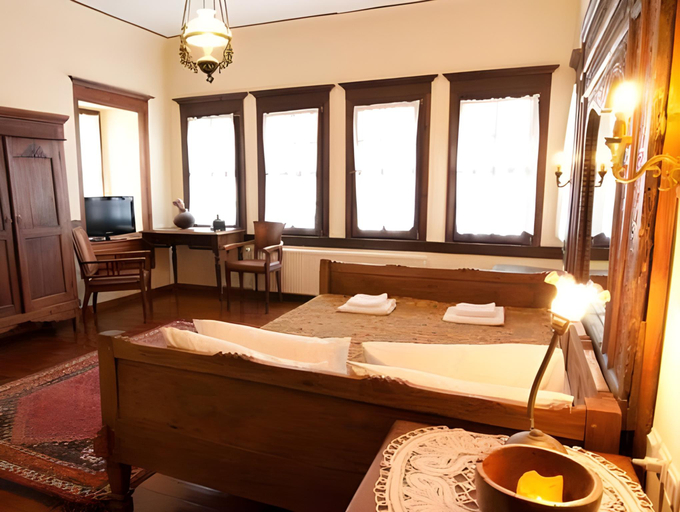 Others 3, Vergoula's Mansion, West Macedonia