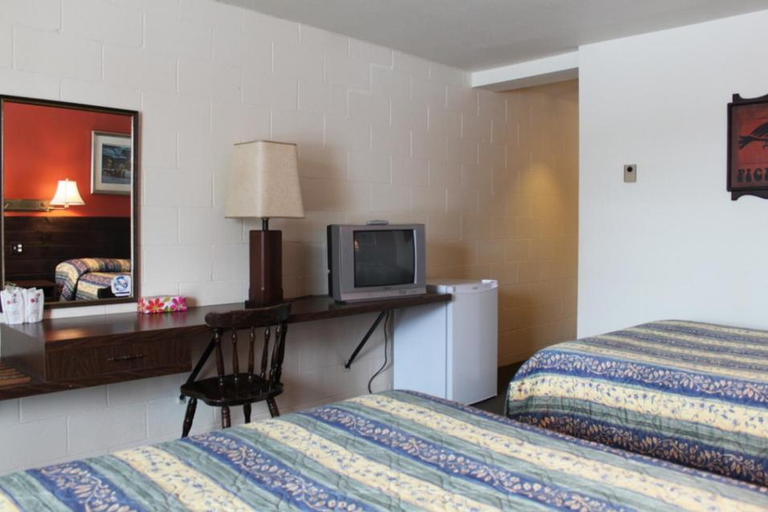 Bedroom 2, Auberge - Motel Le Pigeonnier, Brome-Missisquoi