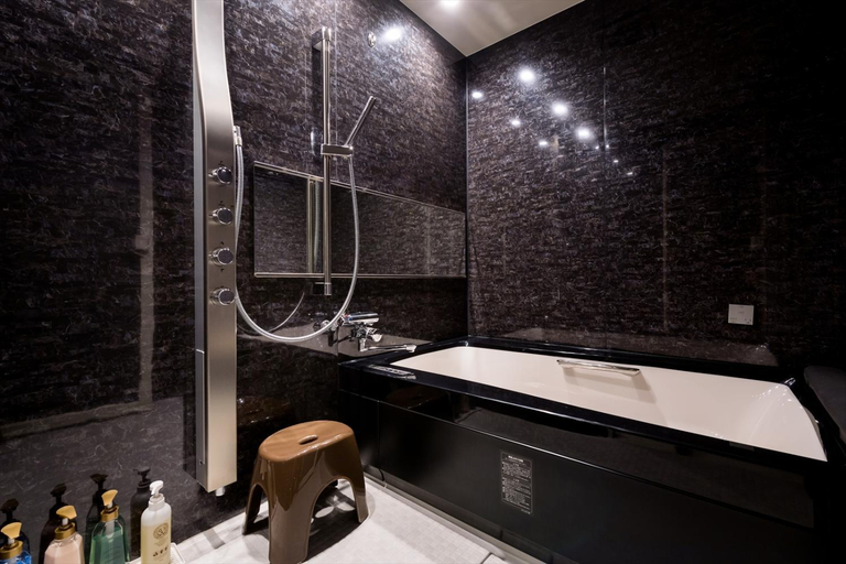 Bathroom 7