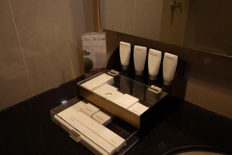 Bathroom 15