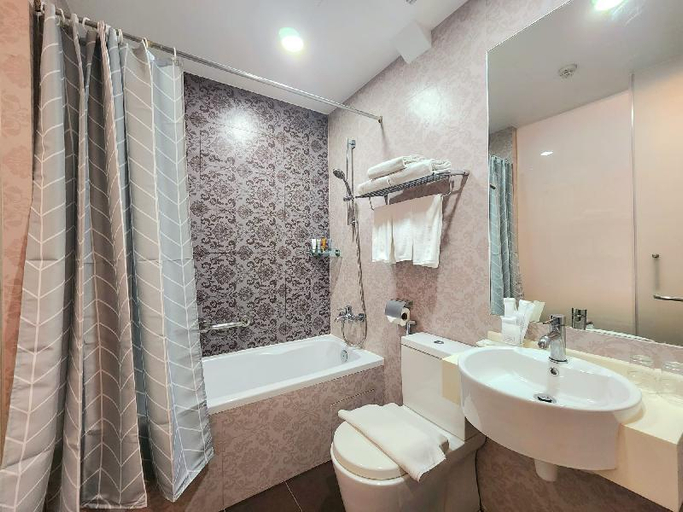 Bathroom 7
