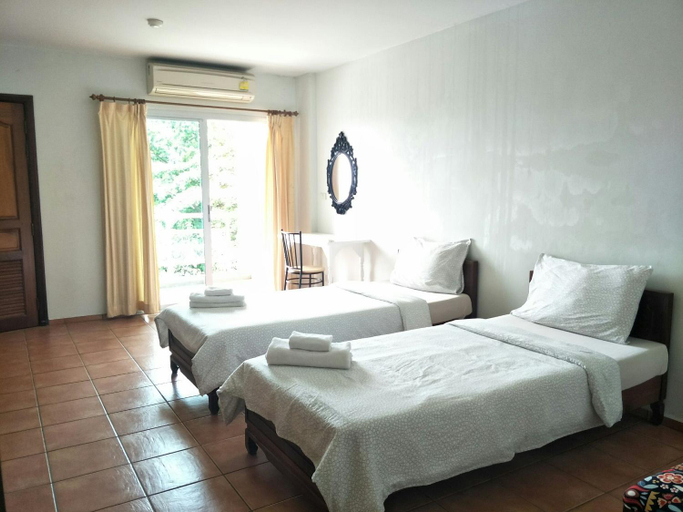 Bedroom 13