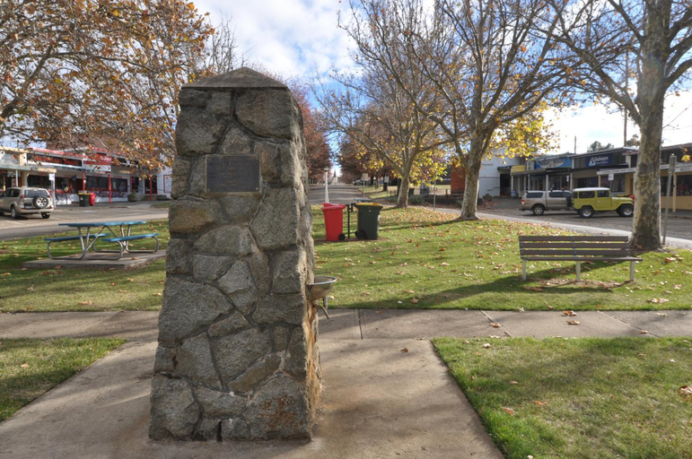 Exterior & Views 2, Selwyn Star Lodge, Snowy River
