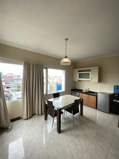 Dining Room 21